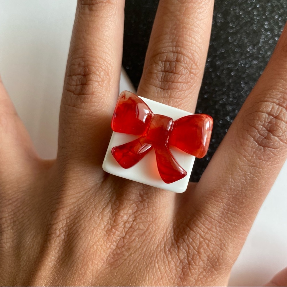 Chunky Acrylic Rings - Heart - Picture 2 of 2